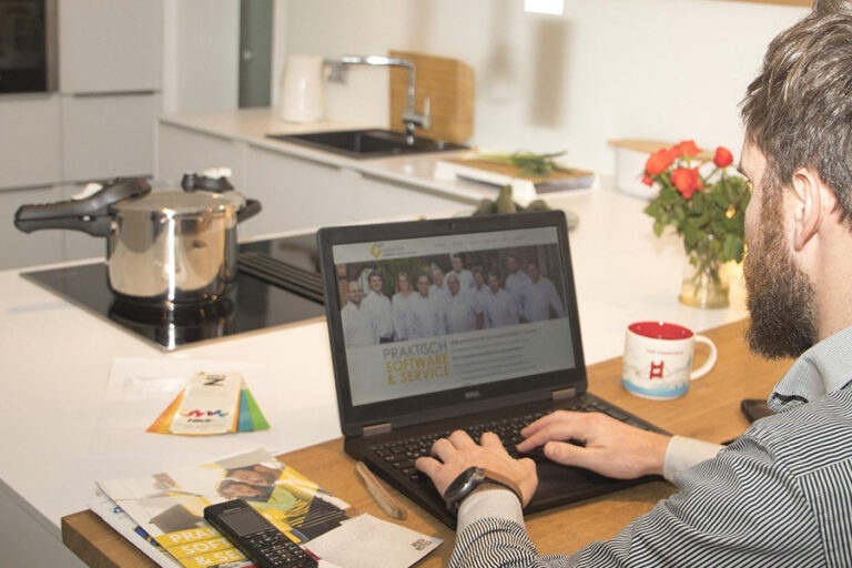 home-office-4974639_1920-1920×960